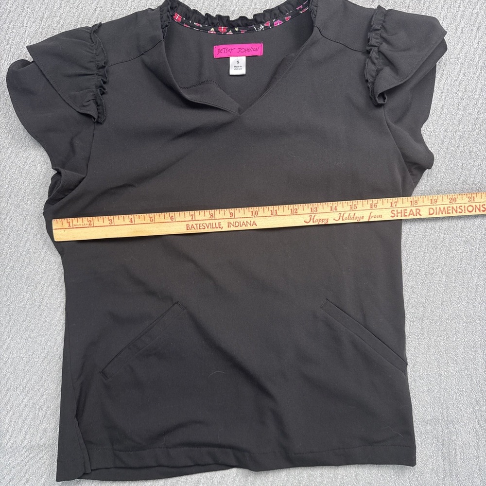 Betsey Johnson Women's Freesia Scrub Top Black Womens Small - Picture 3 of 7